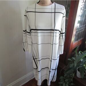 Chico’s White Plaid Scuba Shift Dress Size 3 Crew Neck 3/4 Sleeves Coastalchic